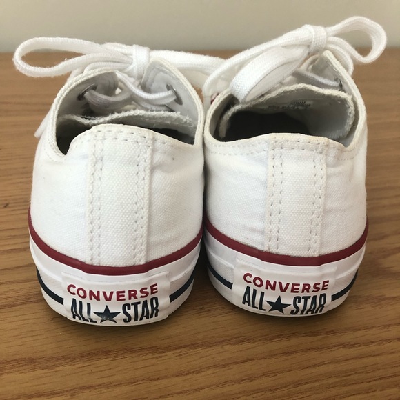 size 5.5 white low-top converse - Picture 3 of 4